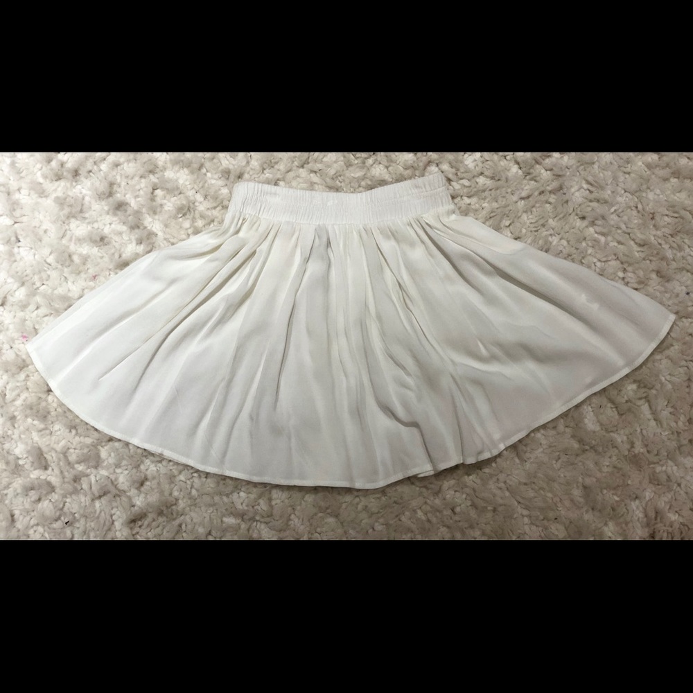 Brandy Melville White Skater Skirt